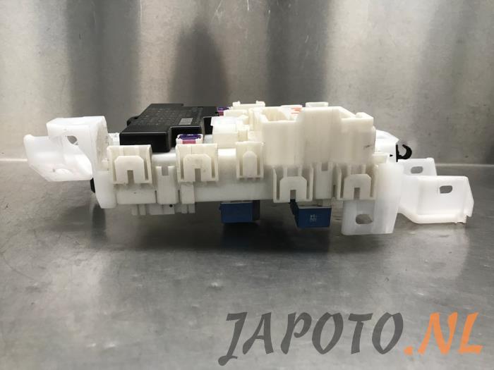 Säkringsbox från en Suzuki SX4 S-Cross (JY) 1.6 16V 2015