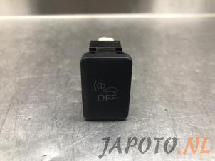 Begagnade PDC-brytare Mitsubishi Outlander (GF/GG) 2.0 16V PHEV 4x4 Pris € 19,95 Marginaltabell erbjuds av Japoto Parts B.V.