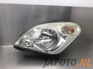 Begagnade Strålkastare, vänster Suzuki Splash 1.0 12V Pris € 99,95 Marginaltabell erbjuds av Japoto Parts B.V.