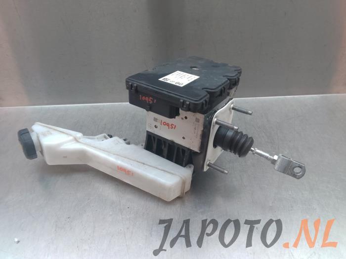 Bromsservo från en Kia Niro I (DE) E-Niro 64 kWh 2019