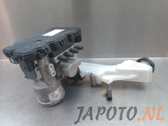 Bromsservo från en Kia Niro I (DE) E-Niro 64 kWh 2019