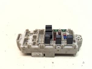 Gebruikte Zekeringkast Mitsubishi Outlander (CU) 2.0 16V 4x2 Prijs € 19,99 Margeregeling aangeboden door Japoto Parts B.V.