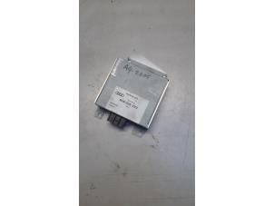 Używane Wzmacniacz radiowy Audi A4 Avant (B7) Cena € 30,00 Procedura marży oferowane przez Poolman autodemontage