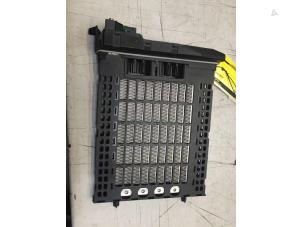 Begagnade Värmeelement Mercedes B (W245) 2.0 B-200 CDI 16V Pris € 30,00 Marginaltabell erbjuds av Poolman autodemontage