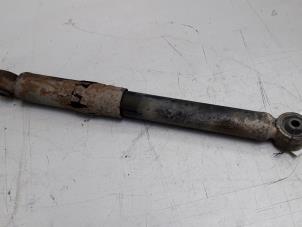 Used Rear shock absorber, right Volkswagen Caddy Combi III (2KB,2KJ) 1.9 TDI Price € 20,00 Margin scheme offered by Poolman autodemontage