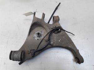 Używane Wahacz zawieszenia prawy tyl Audi A4 Avant (B7) Cena € 30,00 Procedura marży oferowane przez Poolman autodemontage