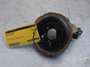 Używane Przewód spiralny poduszki powietrznej Audi A4 Avant (B7) 2.0 TDI Cena € 30,00 Procedura marży oferowane przez Poolman autodemontage