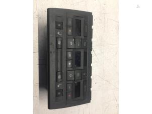 Używane Panel sterowania nagrzewnicy Audi A4 Avant (B7) 2.0 TDI Cena € 75,00 Procedura marży oferowane przez Poolman autodemontage