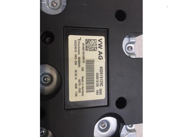 Kontrollenhet, multimedia från en Audi RS 5 (8F7) 4.2 V8 32V 2014