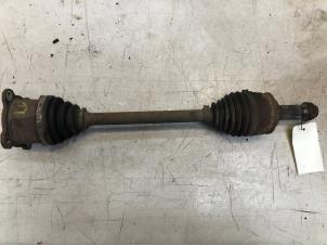 Used Front drive shaft, left Suzuki Grand Vitara II (JT) 2.0 16V Price € 30,00 Margin scheme offered by Poolman autodemontage