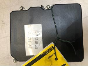 Używane Pompa ABS Audi A4 (B7) 2.0 TFSI 20V Cena € 30,00 Procedura marży oferowane przez Poolman autodemontage