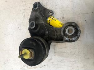 Używane Wspornik silnika Audi A4 (B7) 2.0 TFSI 20V Cena € 30,00 Procedura marży oferowane przez Poolman autodemontage