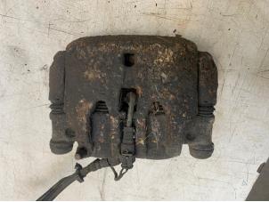 Gebruikte Remklauw (Tang) rechts-voor Iveco New Daily IV 35C15V, 35C15V/P Prijs € 36,30 Inclusief btw aangeboden door Poolman autodemontage