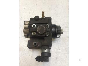 Used Mechanical fuel pump Renault Trafic Price € 36,30 Inclusive VAT offered by Poolman autodemontage