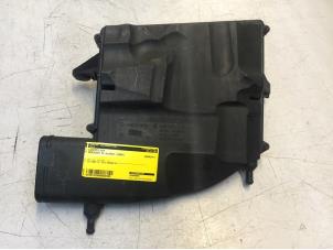 Begagnade Luftfilter Mercedes ML II (164/4JG) 3.0 ML-280 CDI 4-Matic V6 24V Pris € 30,00 Marginaltabell erbjuds av Poolman autodemontage