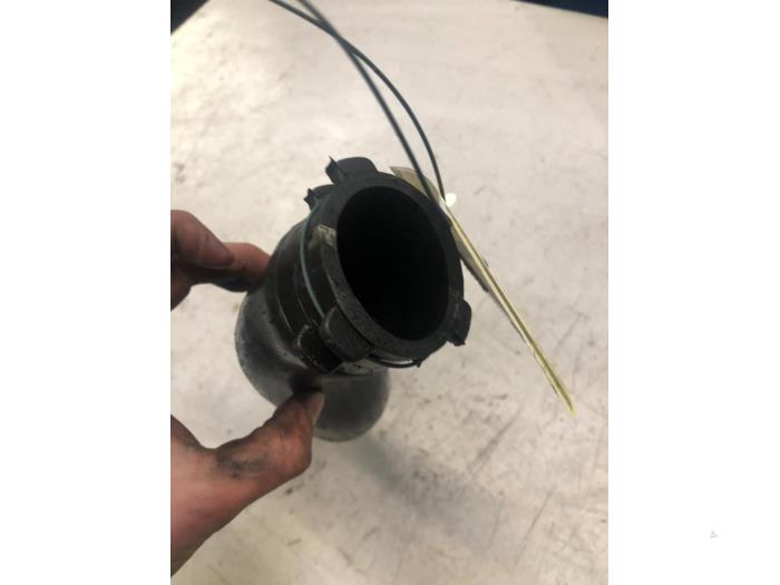 Laddluftkylarslang från en Audi A8 (D3) 4.2 TDI V8 32V Quattro 2006