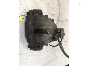 Begagnade Bakre bromsok, vänster Mercedes Sprinter 3t (903) 316 CDI 20V Pris € 36,30 Inklusive moms erbjuds av Poolman autodemontage