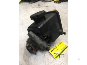 Begagnade Servostyrningspump Mercedes Sprinter 3t (903) 316 CDI 20V Pris € 36,30 Inklusive moms erbjuds av Poolman autodemontage