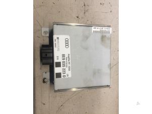 Używane Wzmacniacz radiowy Audi A4 Avant Quattro (B7) 3.0 TDI V6 24V Cena € 40,00 Procedura marży oferowane przez Poolman autodemontage