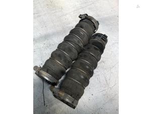 Usados Manguera intercooler Audi A8 (D3) 4.2 TDI V8 32V Quattro Precio € 30,00 Norma de margen ofrecido por Poolman autodemontage