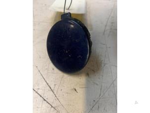 Begagnade Skydd, främre dragögla Volkswagen Polo V (6R) 1.2 TSI Pris € 30,00 Marginaltabell erbjuds av Poolman autodemontage