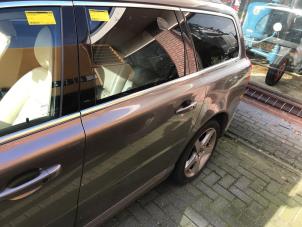Gebruikte Deur 4Deurs links-achter Volvo V70 (BW) 2.4 D 20V Prijs € 150,00 Margeregeling aangeboden door Poolman autodemontage
