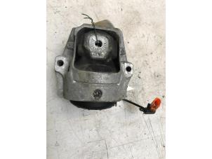 Używane Wspornik silnika Audi A4 Avant (B8) 2.0 TDI 16V Cena € 25,00 Procedura marży oferowane przez Poolman autodemontage