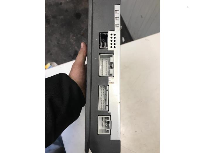 Radio versterker van een Volvo V70 (BW) 2.4 D 20V 2009