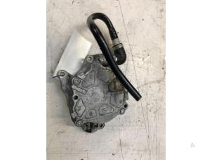 Używane Pompa prózniowa (Diesel) Audi A4 Avant (B8) 2.0 TDI 16V Cena € 20,00 Procedura marży oferowane przez Poolman autodemontage