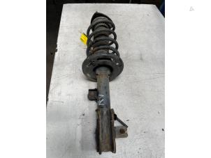 Gebruikte Mac Phersonpoot rechts-voor Mazda CX-5 I (KE,GH) 2.2 Skyactiv D 16V High Power 4WD Prijs € 65,00 Margeregeling aangeboden door Poolman autodemontage