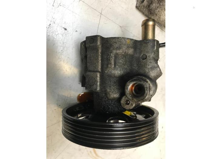 Power steering pump from a Volvo V40 (VW) 1.9 D 2003