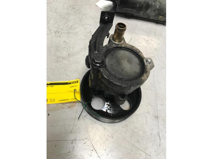 Power steering pump from a Volvo V40 (VW) 1.9 D 2003