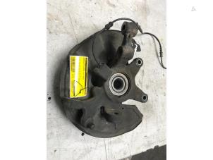 Begagnade Spindel, vänster fram Mercedes C Combi (S203) 3.2 C-320 V6 18V 4-Matic Pris € 100,00 Marginaltabell erbjuds av Poolman autodemontage