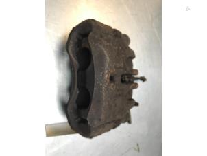 Gebruikte Remklauw (Tang) rechts-voor Iveco New Daily IV 40C15 Prijs € 60,50 Inclusief btw aangeboden door Poolman autodemontage