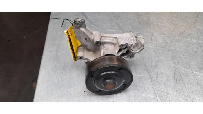 Water pump from a Mazda CX-5 I (KE,GH) 2.2 Skyactiv D 16V High Power 4WD 2015