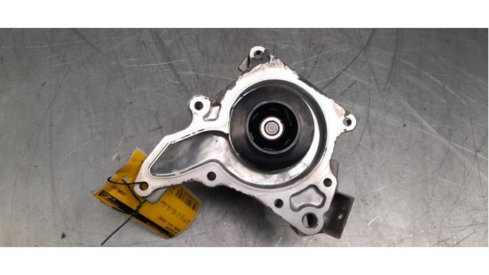Water pump from a Mazda CX-5 I (KE,GH) 2.2 Skyactiv D 16V High Power 4WD 2015