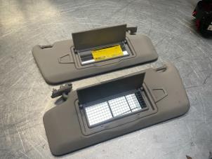 Gebruikte Zonneklep set Mercedes C Estate (S204) 2.2 C-200 CDI 16V BlueEFFICIENCY Prijs € 30,00 Margeregeling aangeboden door Poolman autodemontage