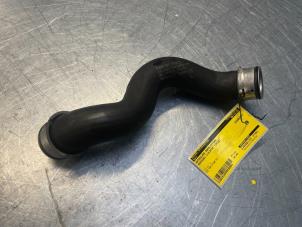 Gebruikte Waterslang aansluiting Mercedes C Estate (S204) 2.2 C-200 CDI 16V BlueEFFICIENCY Prijs € 30,00 Margeregeling aangeboden door Poolman autodemontage