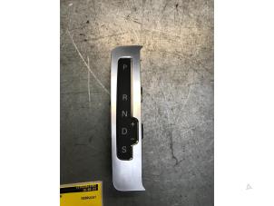 Begagnade Lägesbrytare, automatisk växellåda Audi A4 (B8) 1.8 TFSI 16V Pris € 20,00 Marginaltabell erbjuds av Poolman autodemontage