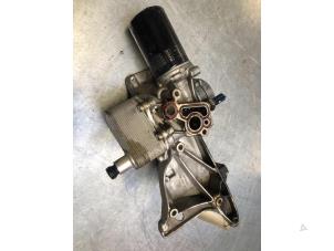 Używane Obudowa filtra oleju Audi A4 (B8) 1.8 TFSI 16V Cena € 40,00 Procedura marży oferowane przez Poolman autodemontage