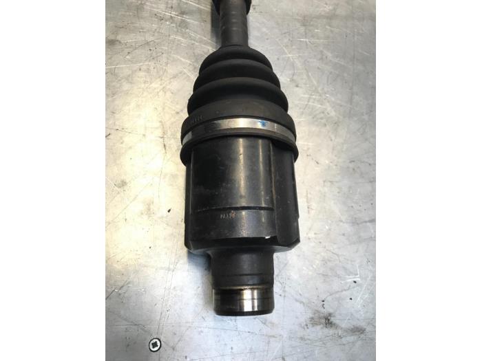 Drivaxel, höger fram från en Suzuki Kizashi (FRE/FRF) 2.4 16V 4x4 2012