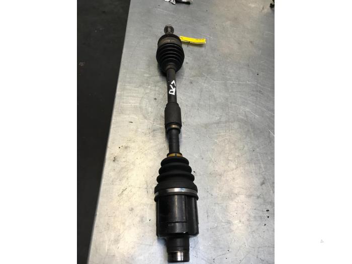 Drivaxel, höger fram från en Suzuki Kizashi (FRE/FRF) 2.4 16V 4x4 2012