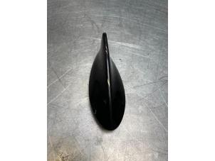 Używane Antena Lexus NX I (Z1) 300h 2.5 16V 4x4 Cena € 50,00 Procedura marży oferowane przez Poolman autodemontage