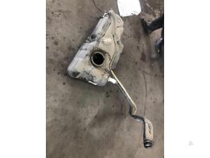 Gebruikte Tank Peugeot 2008 (CU) 1.2 Vti 12V PureTech 82 Prijs € 50,00 Margeregeling aangeboden door Poolman autodemontage