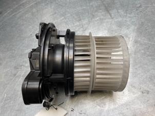 Gebruikte Chaufage Ventilatiemotor Toyota Corolla Touring Sport (E21/EH1) 1.8 16V Hybrid Prijs € 75,00 Margeregeling aangeboden door Poolman autodemontage