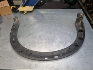 Używane Rozszerzenie chlapacza Hyundai Nexo I FCEV FWD Cena € 100,00 Procedura marży oferowane przez Poolman autodemontage