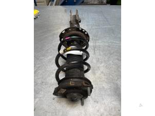 Gebruikte Veerpoot links-voor Hyundai Nexo I FCEV FWD Prijs € 150,00 Margeregeling aangeboden door Poolman autodemontage