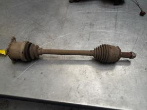 Gebruikte Aandrijfas links-achter Suzuki Grand Vitara II (JT) 1.6 16V Prijs € 40,00 Margeregeling aangeboden door Poolman autodemontage