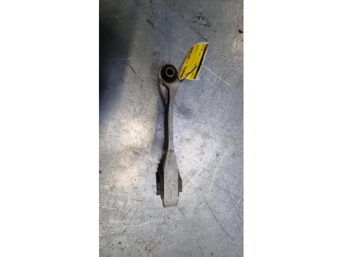 Motorfäste från en Volvo XC90 I 3.2 24V 2008