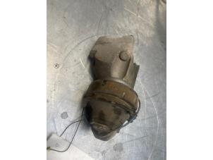 Begagnade Motorfäste Volvo XC90 I 3.2 24V Pris € 50,00 Marginaltabell erbjuds av Poolman autodemontage